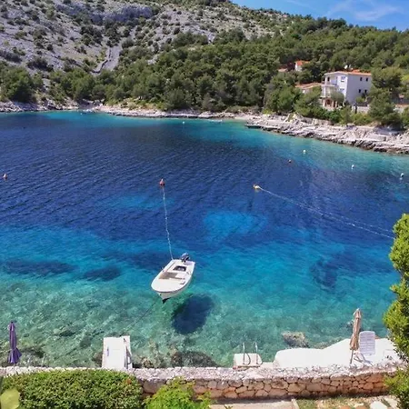 Apartment In With Sea View, Terrace, Air Conditioning, Wi-fi
