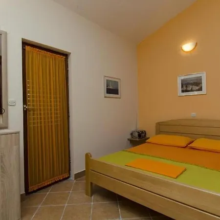 In With Sea View, Terrace, Air Conditioning, Wi-fi Apartment