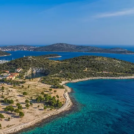 In With Sea View, Terrace, Air Conditioning, Wi-fi * Razanj