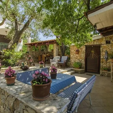 In With Sea View, Terrace, Air Conditioning, Wi-fi Apartment Razanj