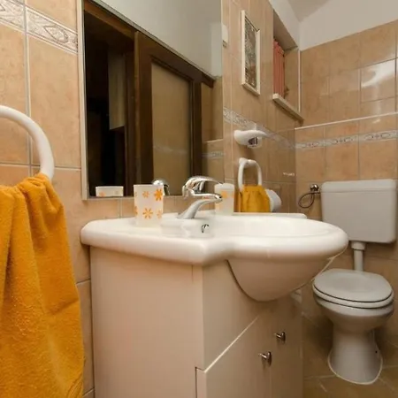 In With Sea View, Terrace, Air Conditioning, Wi-fi *