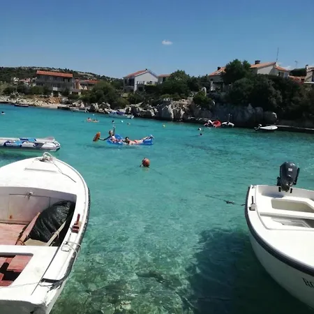 Apartment In With Sea View, Terrace, Air Conditioning, Wi-fi *