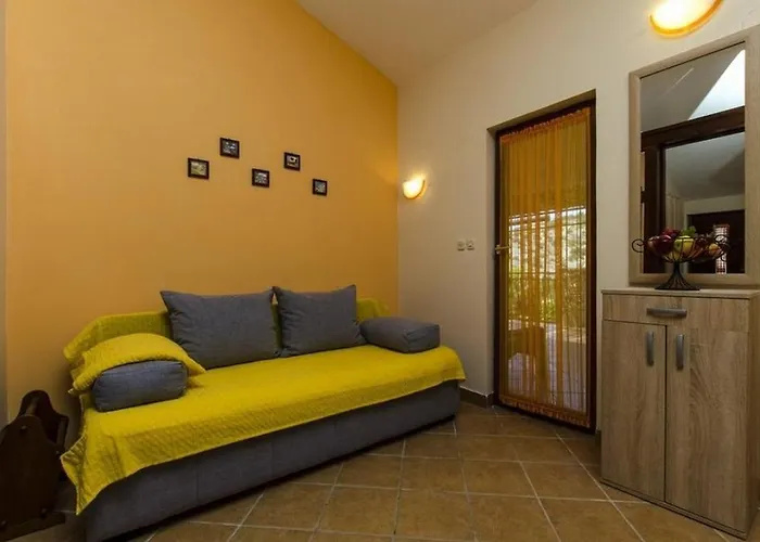 In With Sea View, Terrace, Air Conditioning, Wi-fi * Ražanj