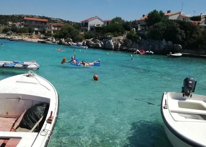 Daire In With Sea View, Terrace, Air Conditioning, Wi-fi *